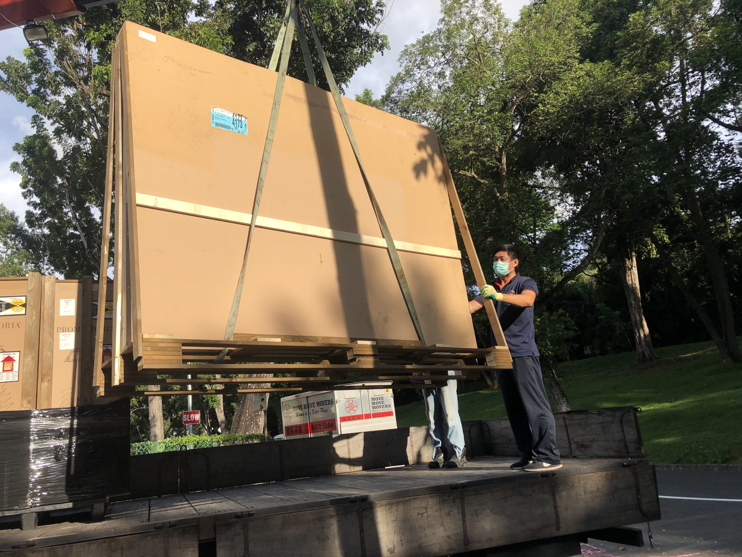 Huge mirror moving service – move move movers – move move movers Bulky Items moving
