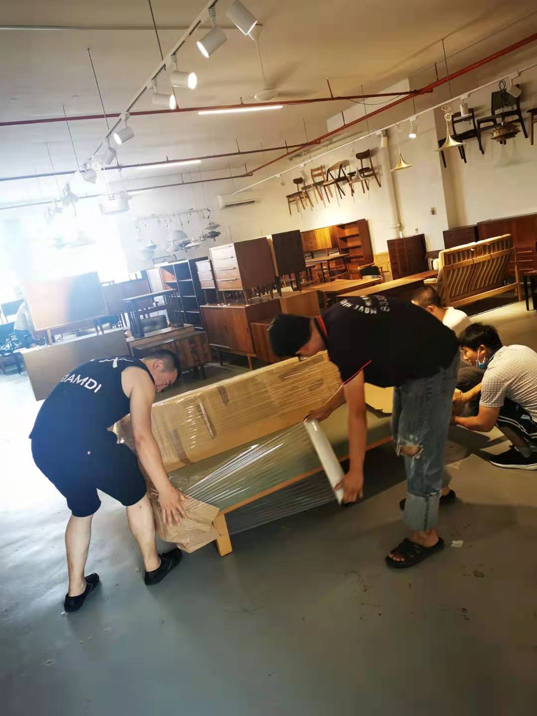 Luxury furniture packing and moving – move move movers Luxury furniture packing and moving
