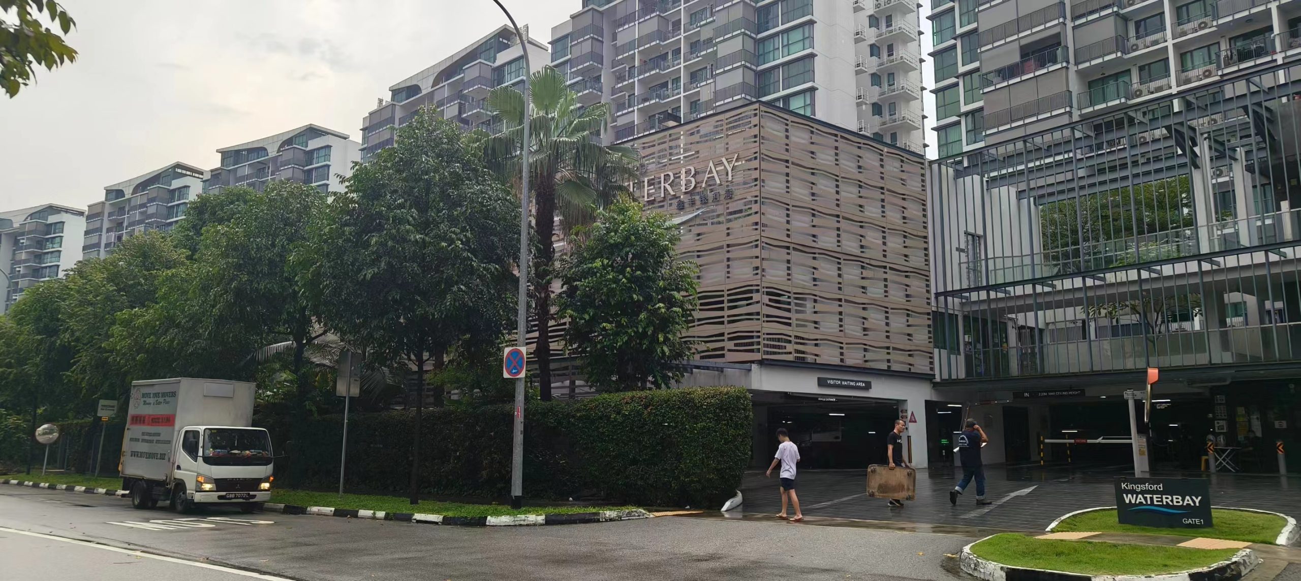 Moving service in waterbay condo – move move movers Moving service in Waterbay Condo