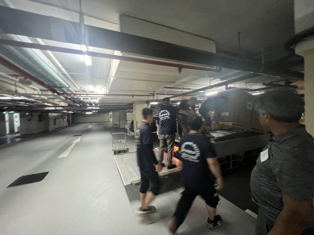 Move Move Movers real moving job photo in Singapore