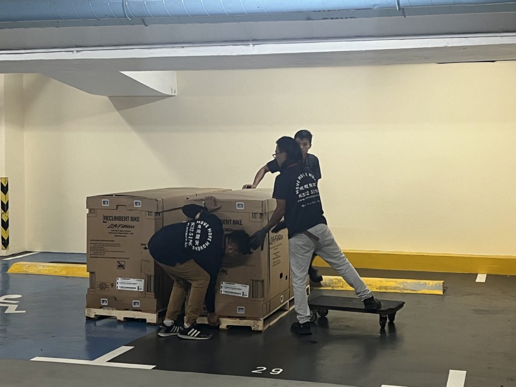 Move Move Movers real moving job photo in Singapore